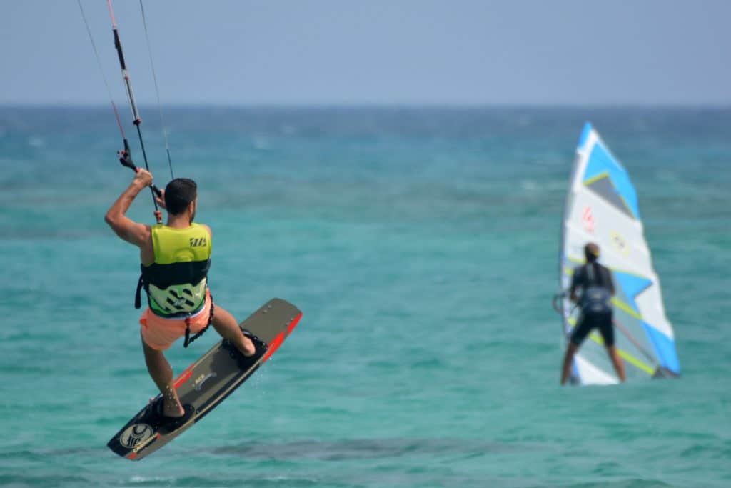 windsurfing faster than kitesurfing