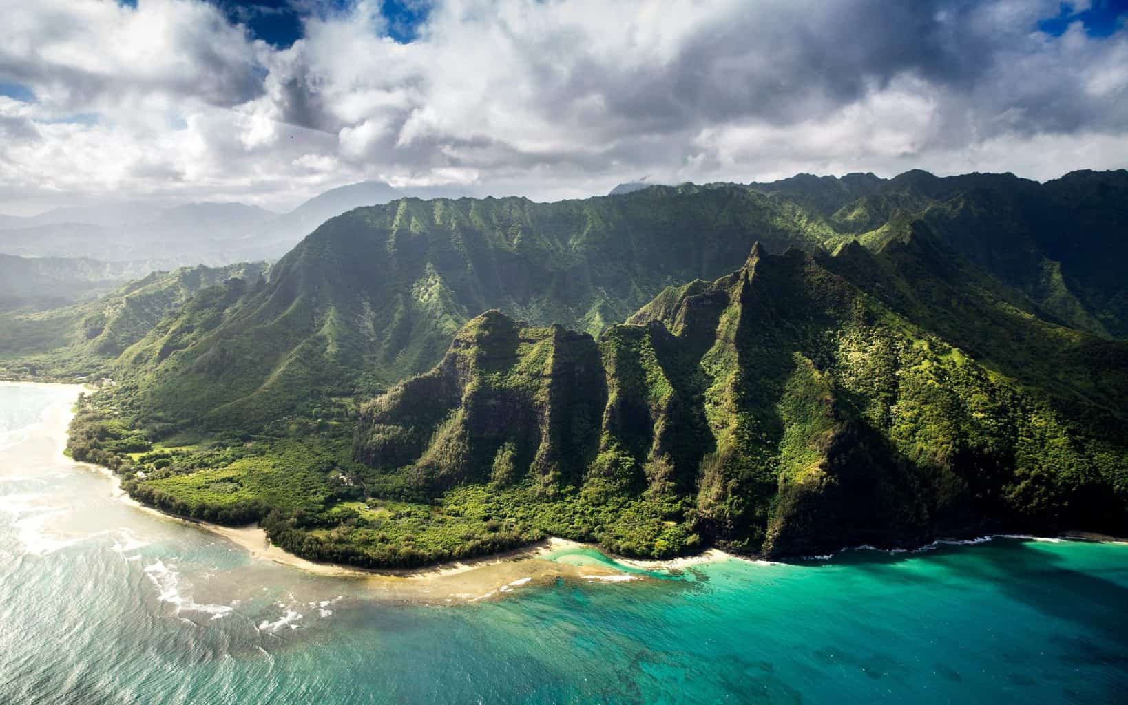 Is Scuba Diving Better in Maui or Kauai