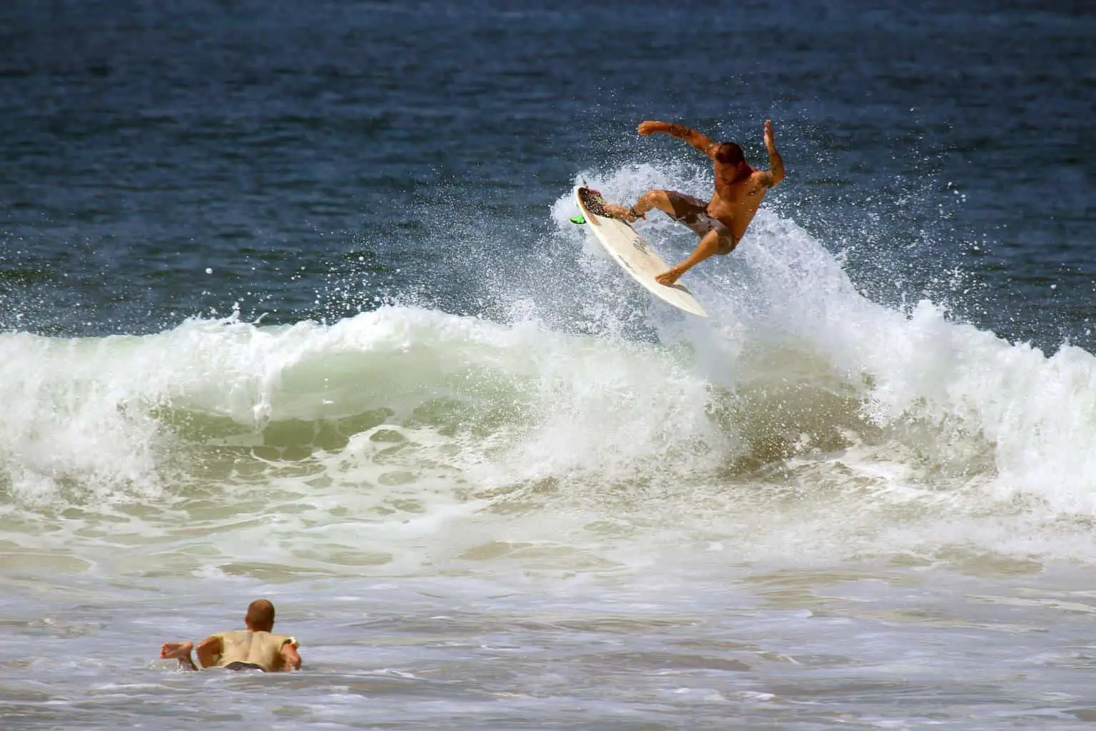 Can Surfing Cause Vertigo? (Important Facts & Helpful Tips)
