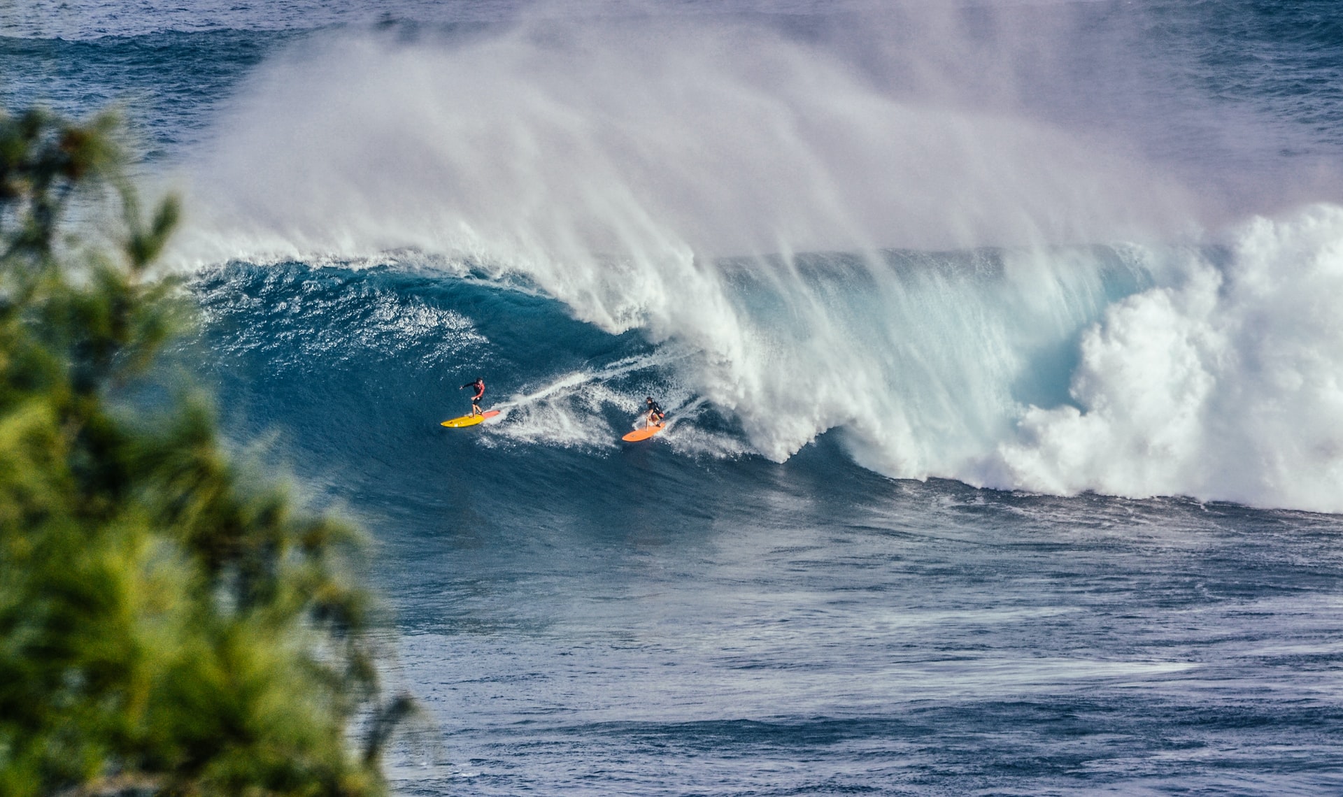 Can You Go Surfing When It’s Windy? (What Surfers Should Know)