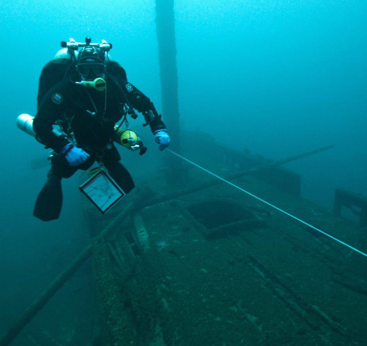 Difference Between Scuba & Deep Sea Diving