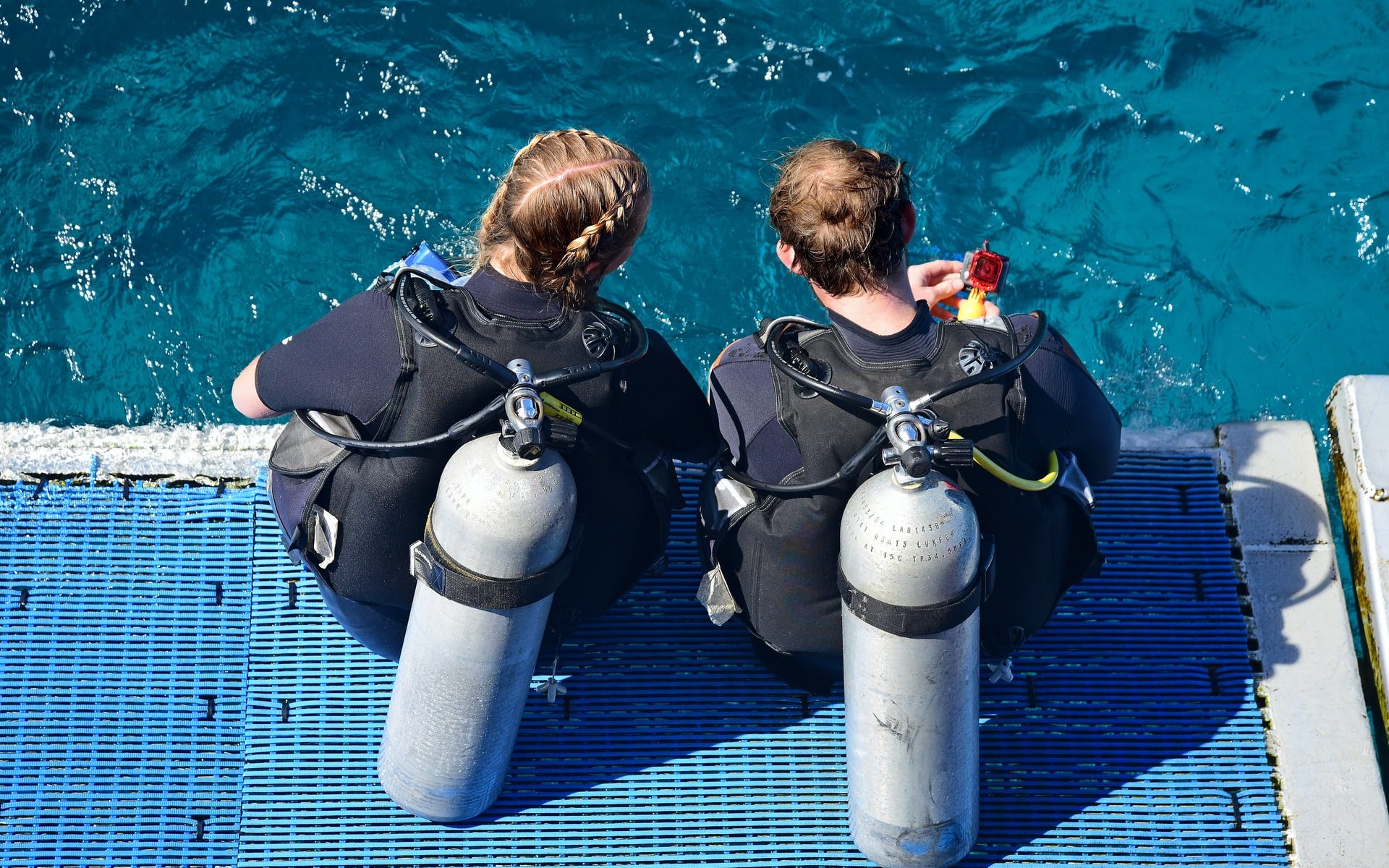Why Do Scuba Divers Use More Air at Depth? (+4 Practical Tips)