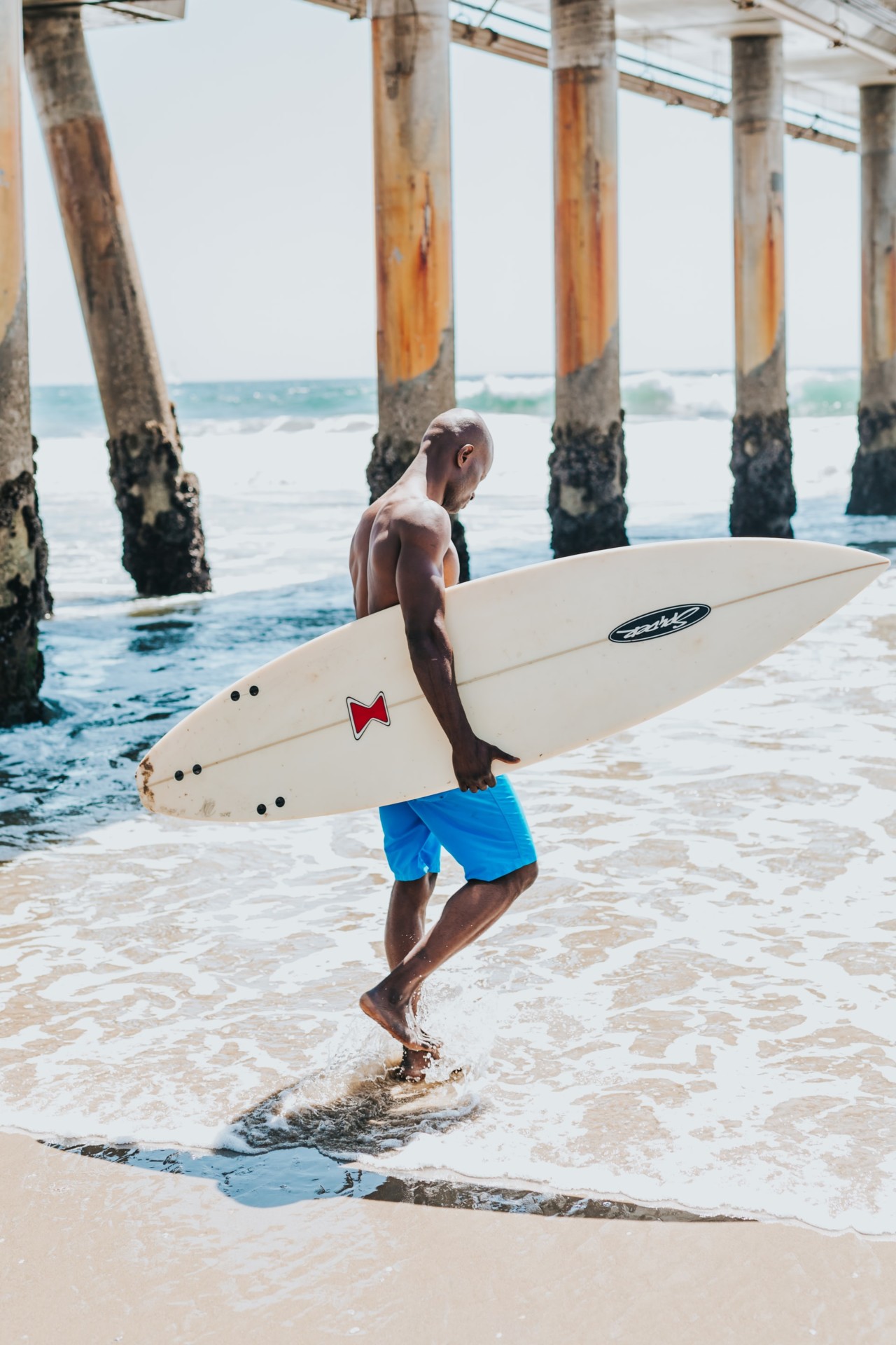 Do Surfers Go Bald? Facts You Should Know (+ Practical Tips)